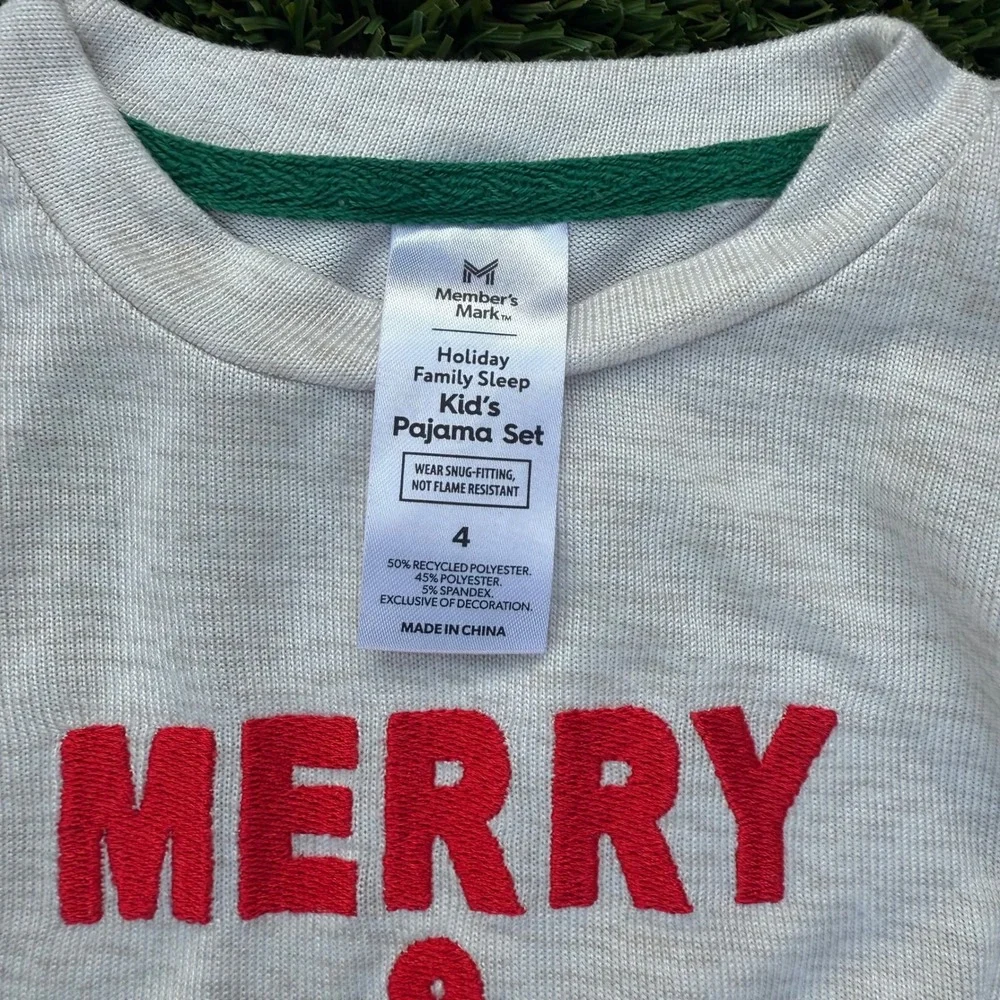 Members Mark Kids Pajama Set Long Sleeve Merry & Bright Holiday Sleepwear Size 4
